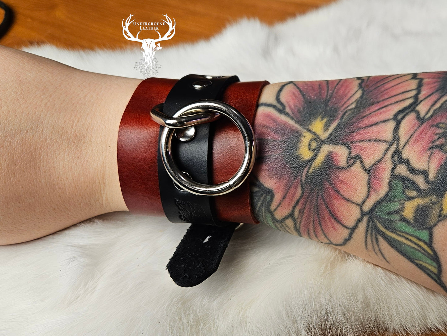Unpadded Leather Wrist & Ankle cuff set - Red and Black
