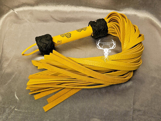 Bumble-bee bullhide Flogger