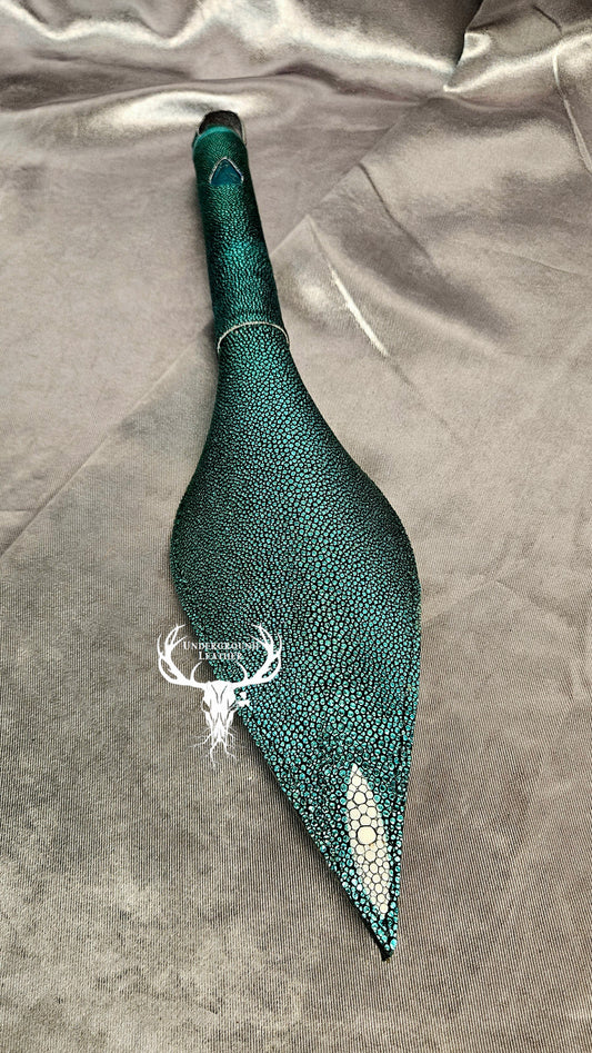 Rabbit Ear - Turquoise Stingray