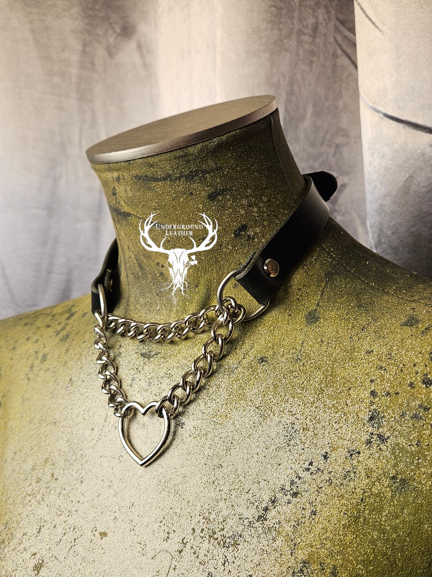 Heart Chain Martingale Collar