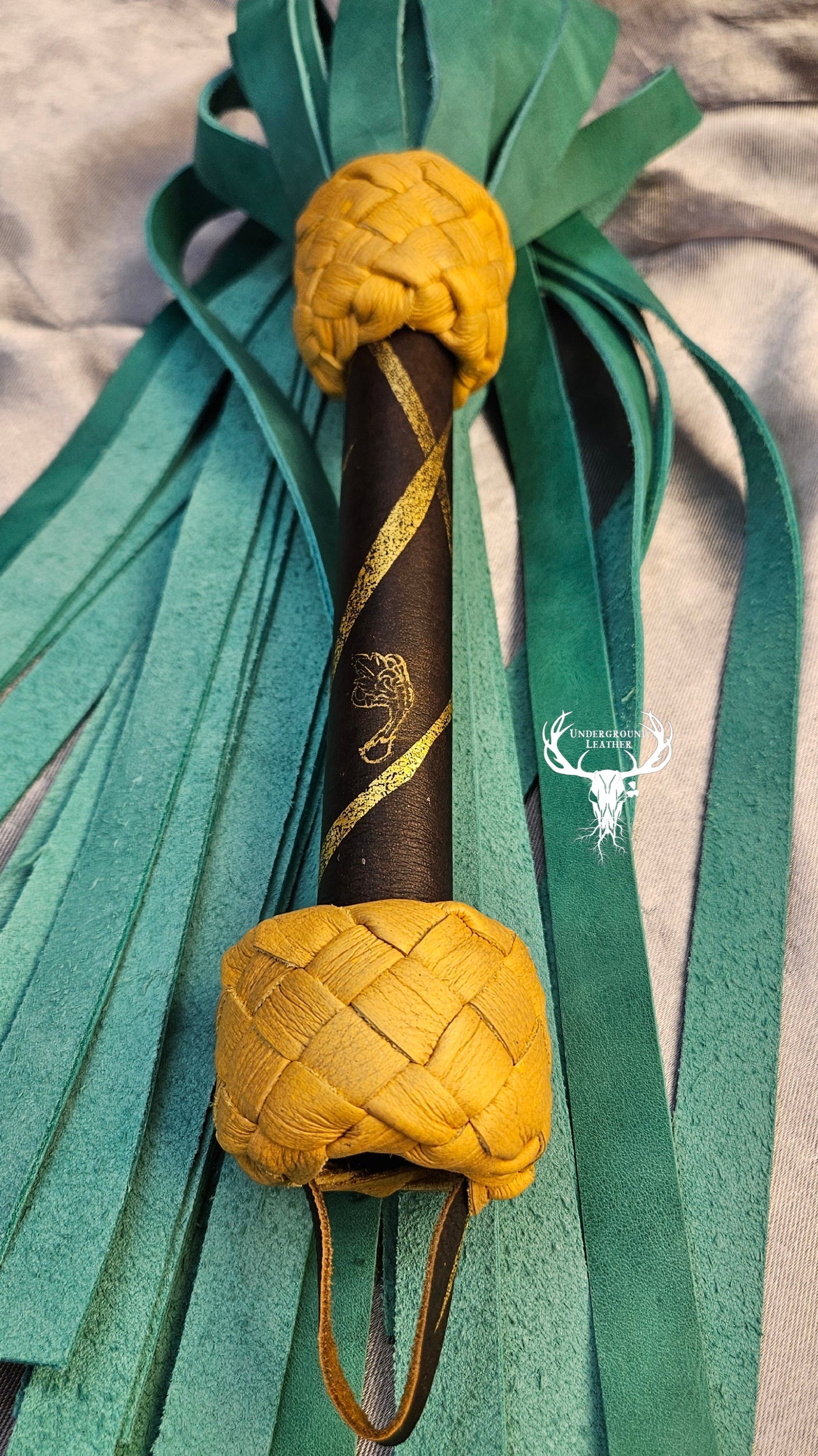 Jade and Gold flogger