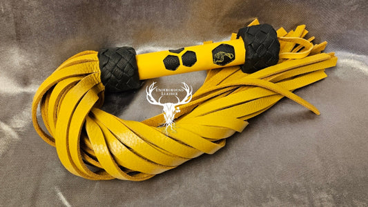 Bumble-bee bullhide Flogger