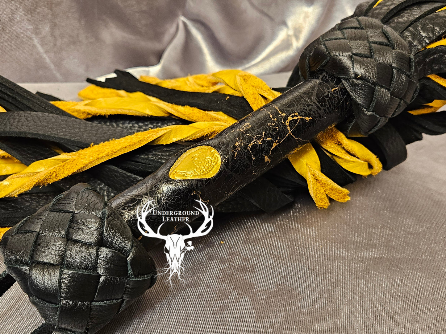 Kintsugi Bullhide flogger