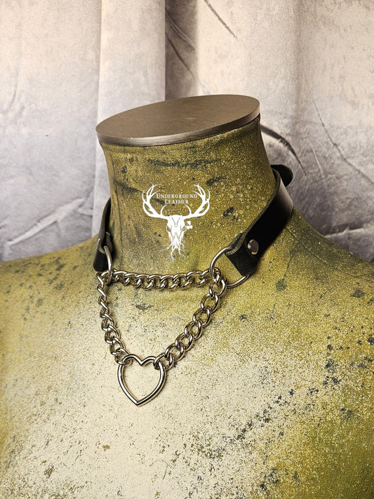 Heart Chain Martingale Collar